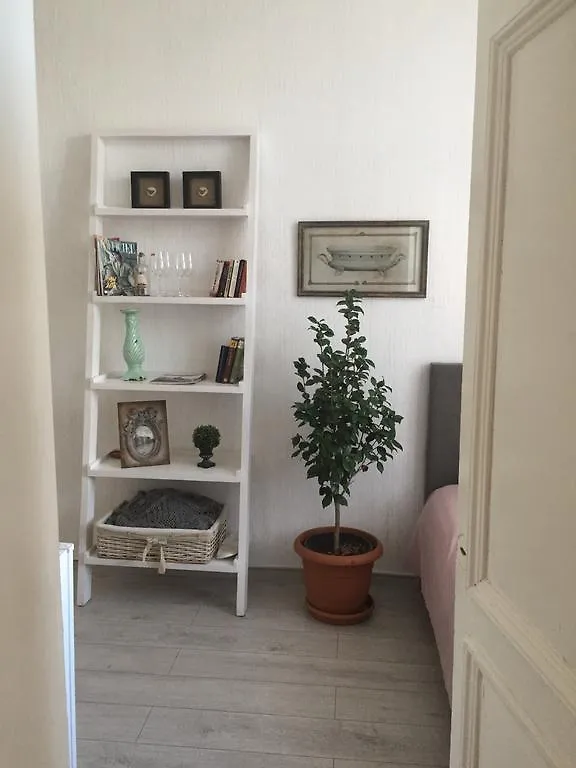 Charming Apartment In Old טביליסי 0*,