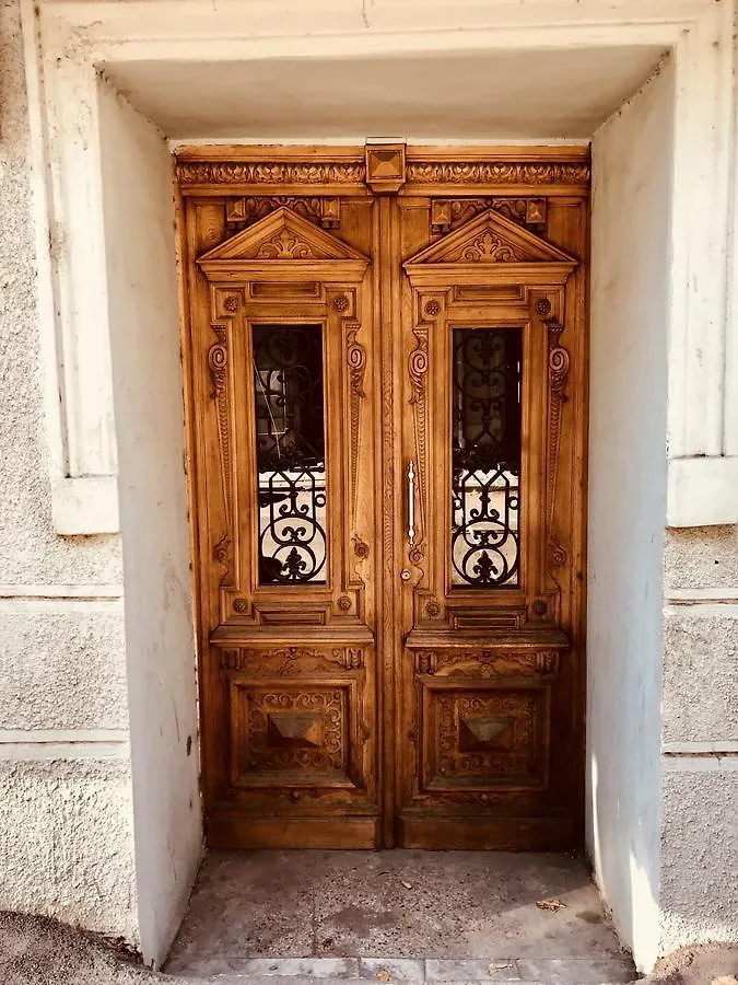 Charming Apartment In Old טביליסי