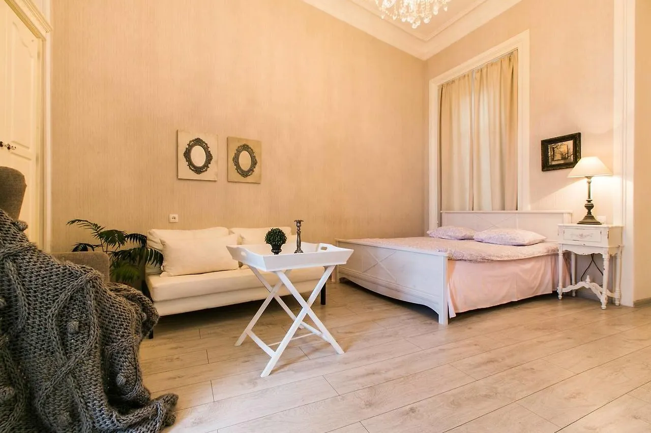 Charming Apartment In Old Τυφλίδα